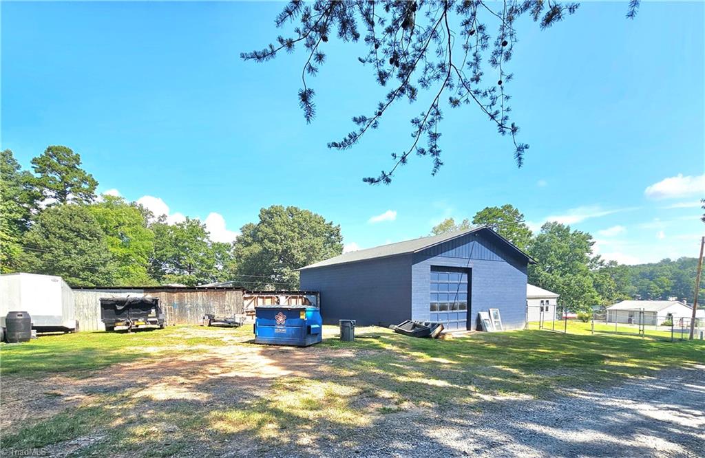 main property photo 9