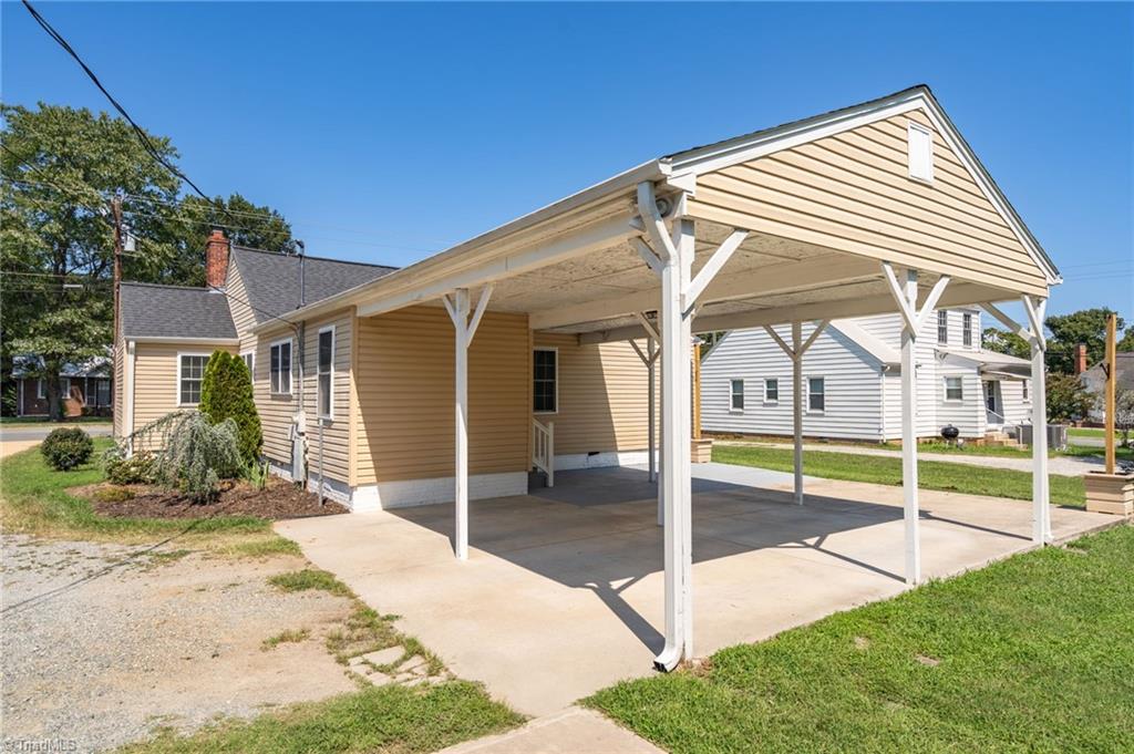 main property photo 32