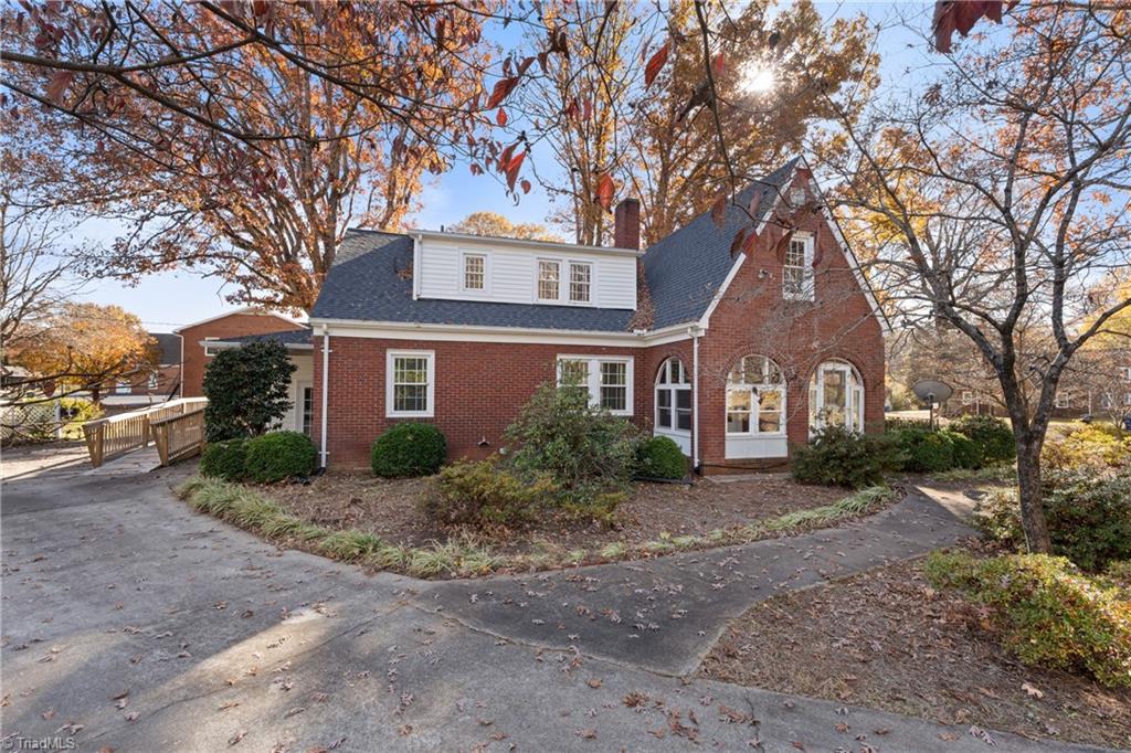 main property photo 33