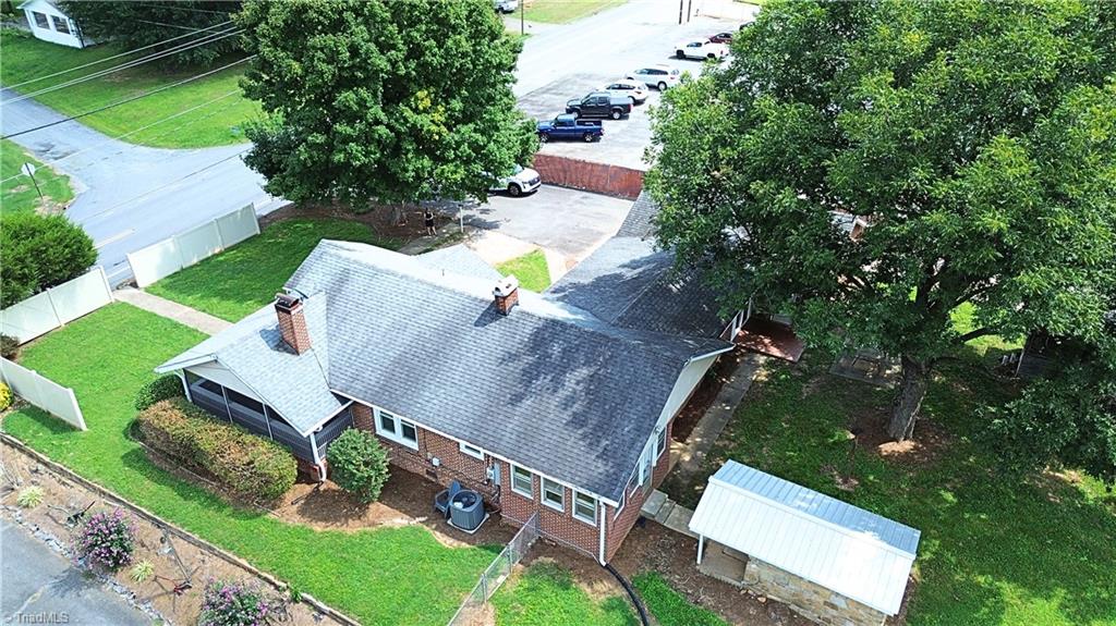 main property photo 35