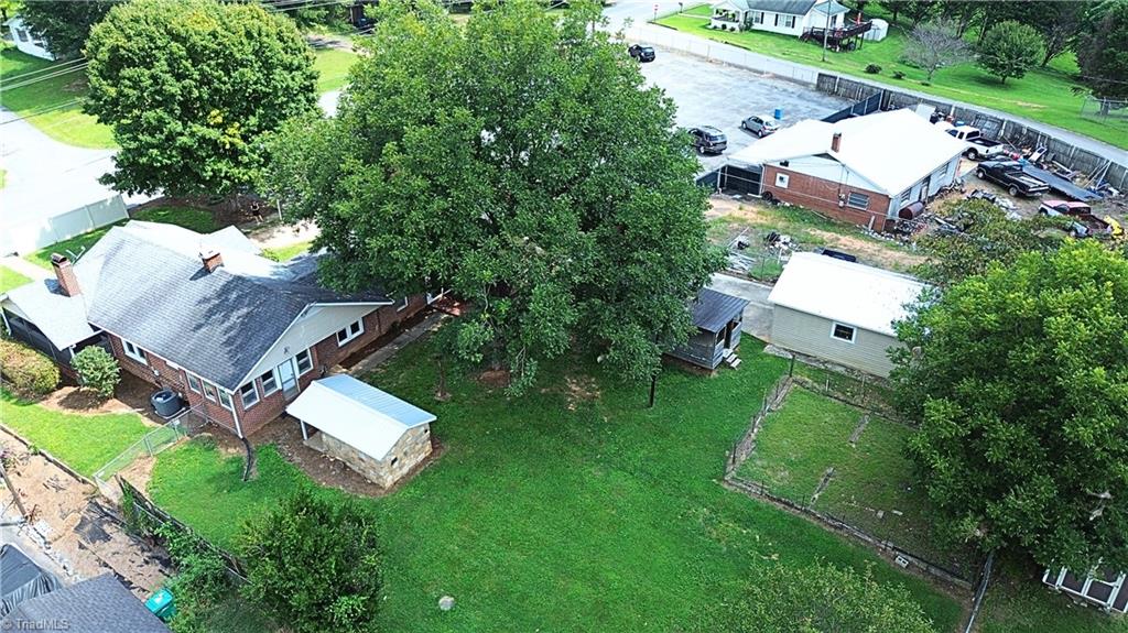 main property photo 37