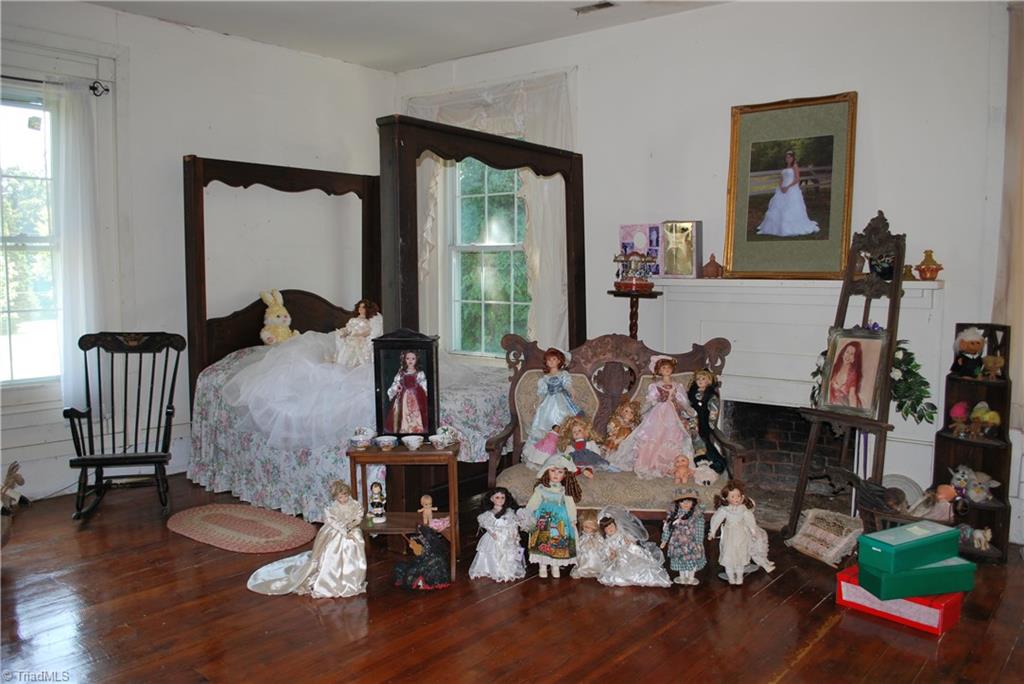 main property photo 25