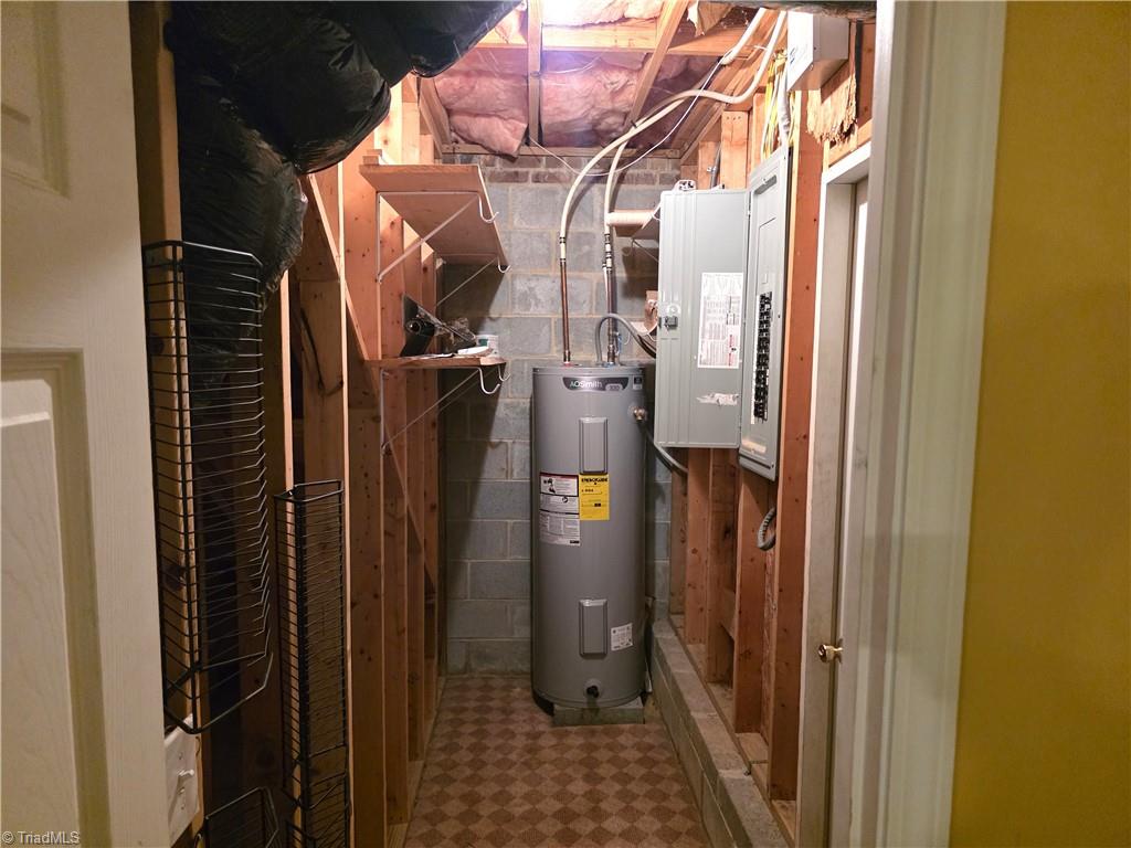 main property photo 14