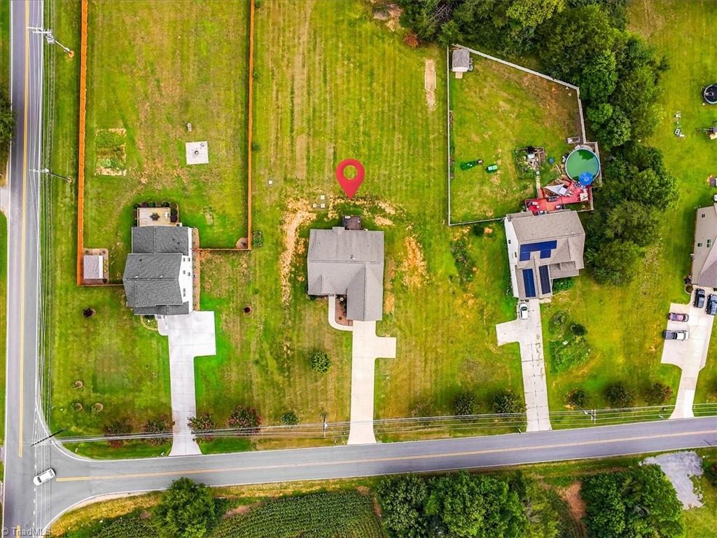 main property photo 16