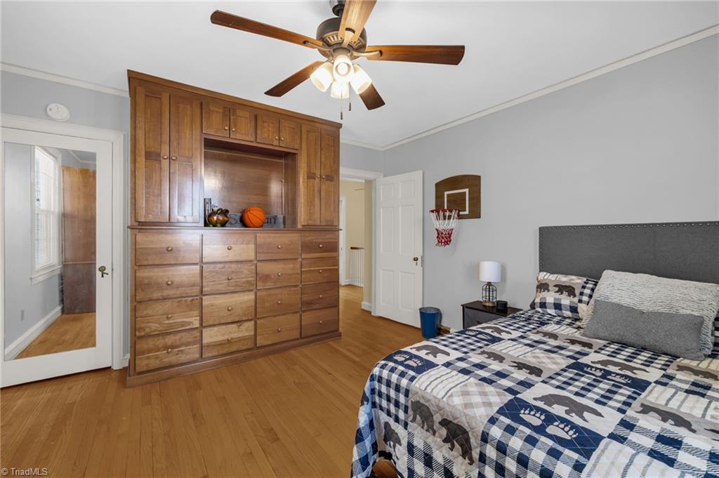 main property photo 28
