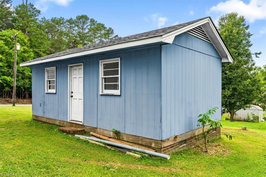 main property photo 43