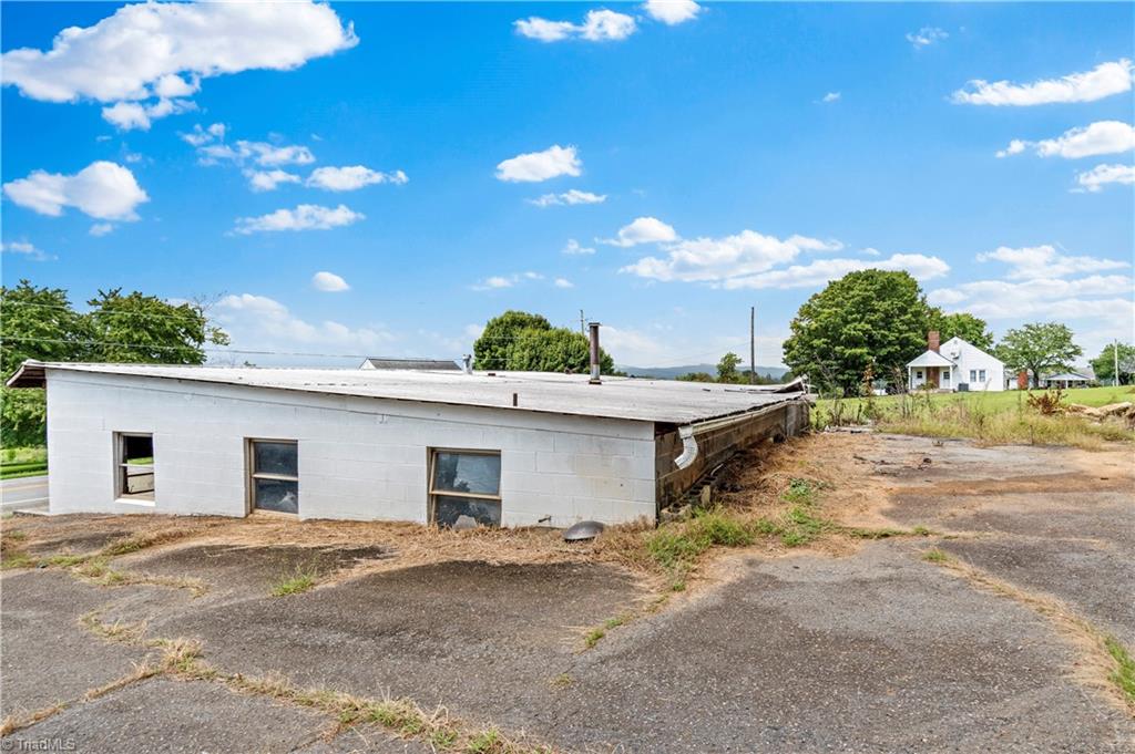 main property photo 37