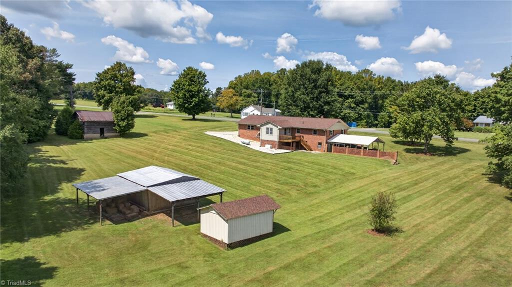 main property photo 41