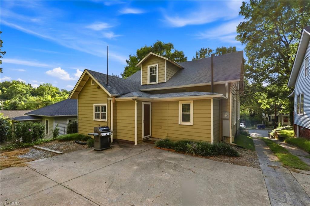 main property photo 3
