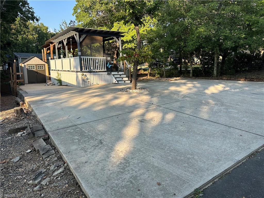 main property photo 12