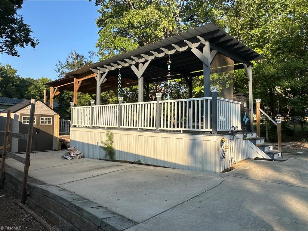 main property photo 13