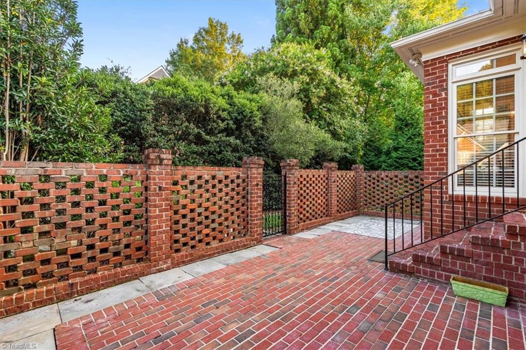 main property photo 45