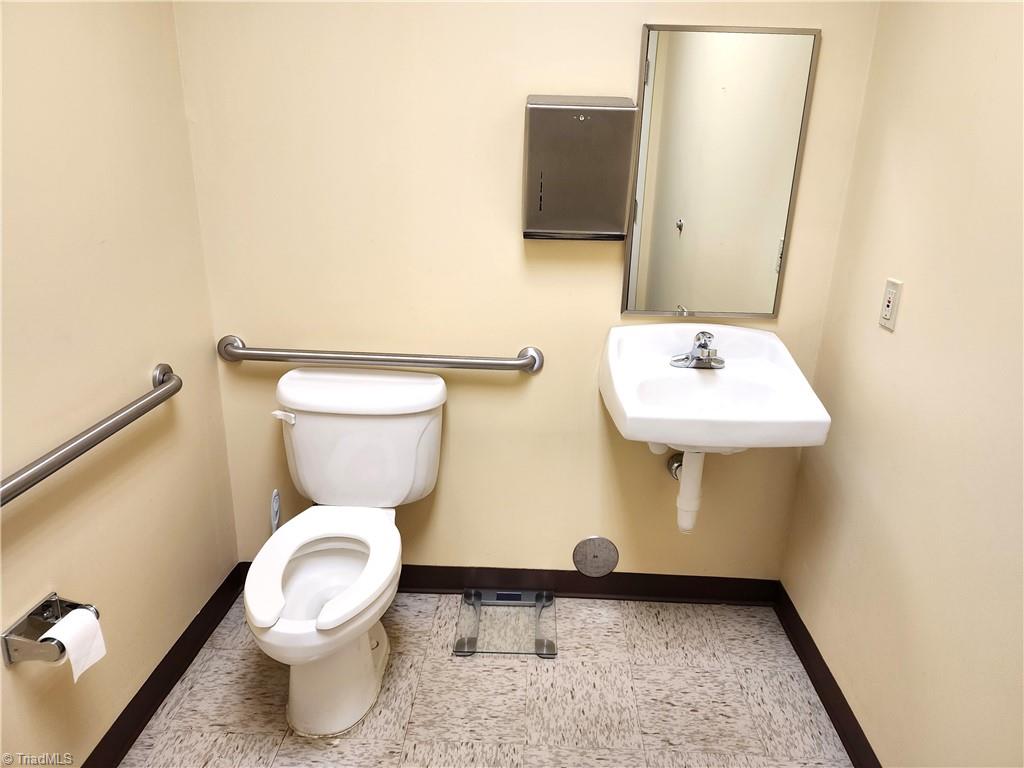 main property photo 29
