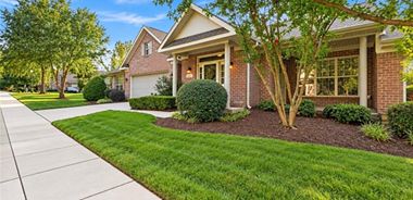 image of property with 3 Bed | 2 Bath | 1,736 Sqft