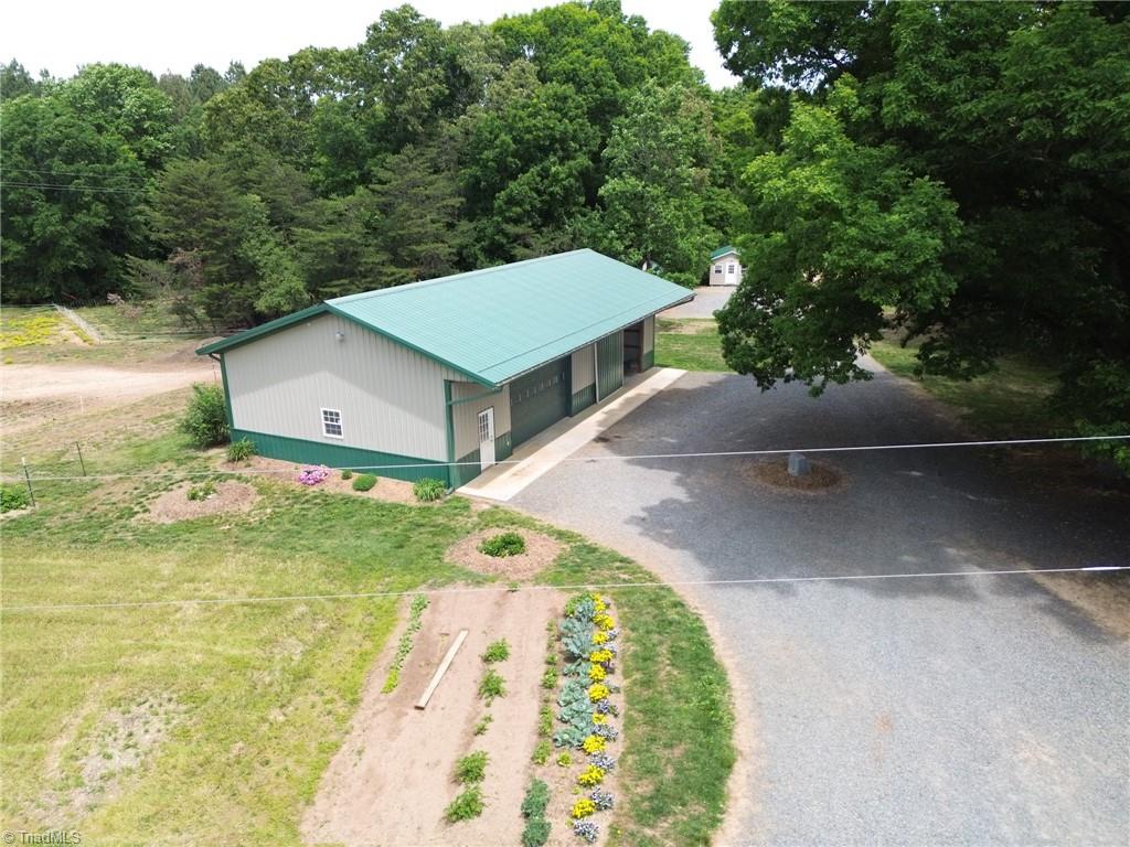 main property photo 41