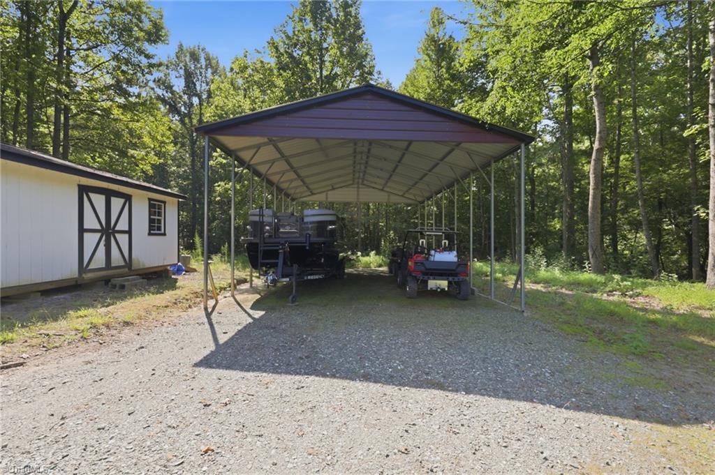 main property photo 41