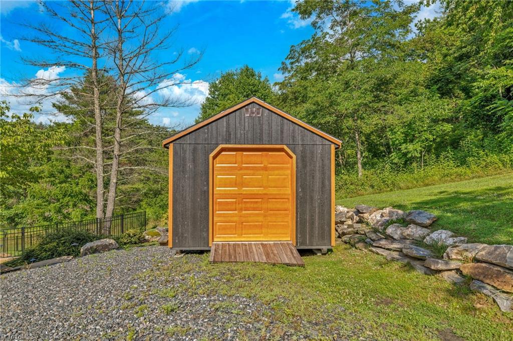 main property photo 45
