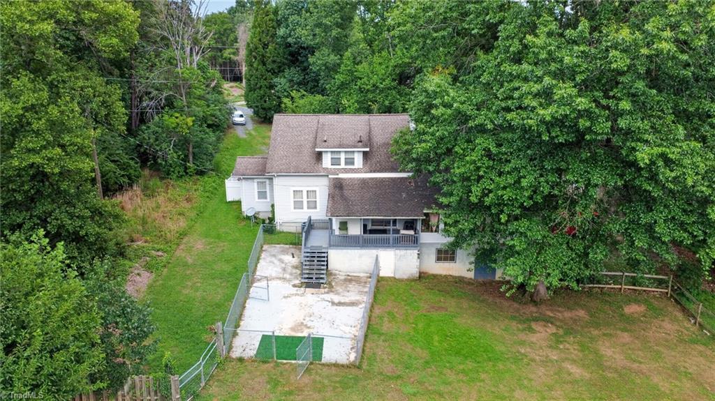 main property photo 8