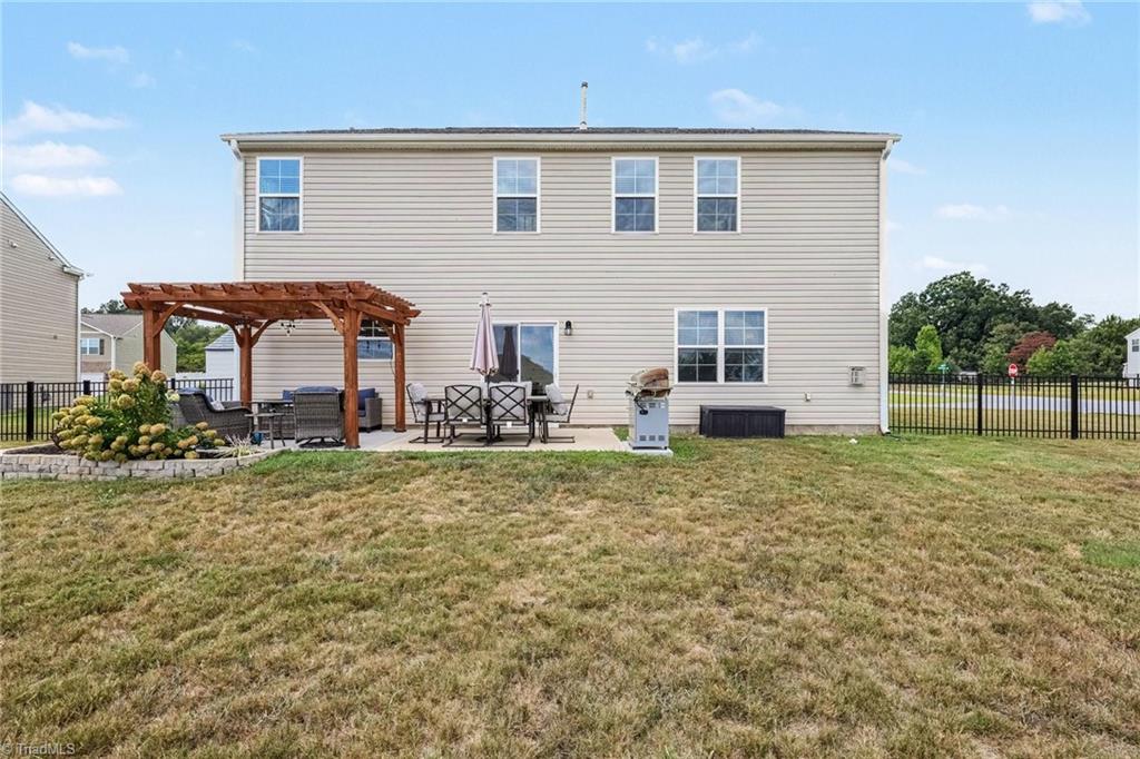 main property photo 45