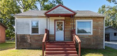 image of property with 2 Bed | 1 Bath | 840 Sqft