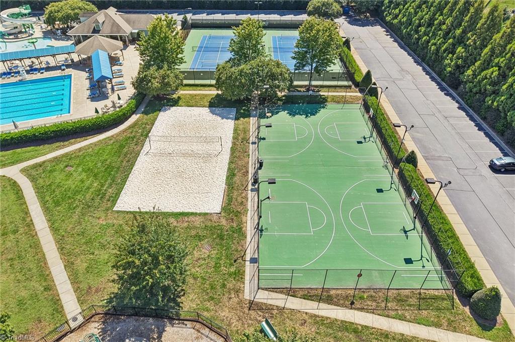 main property photo 40