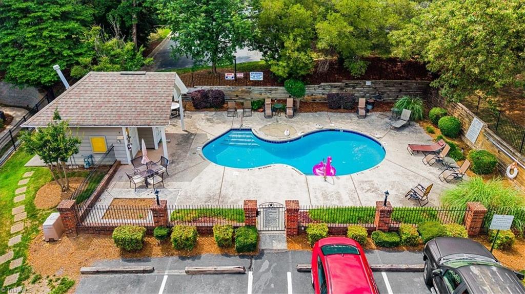 main property photo 33