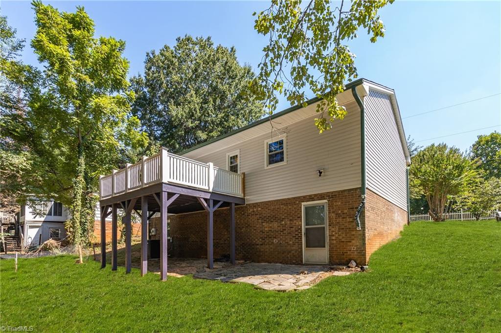 main property photo 30