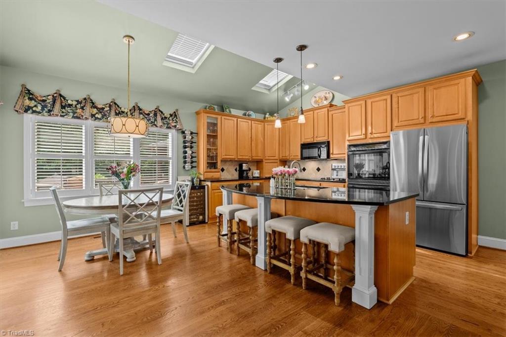 main property photo 8