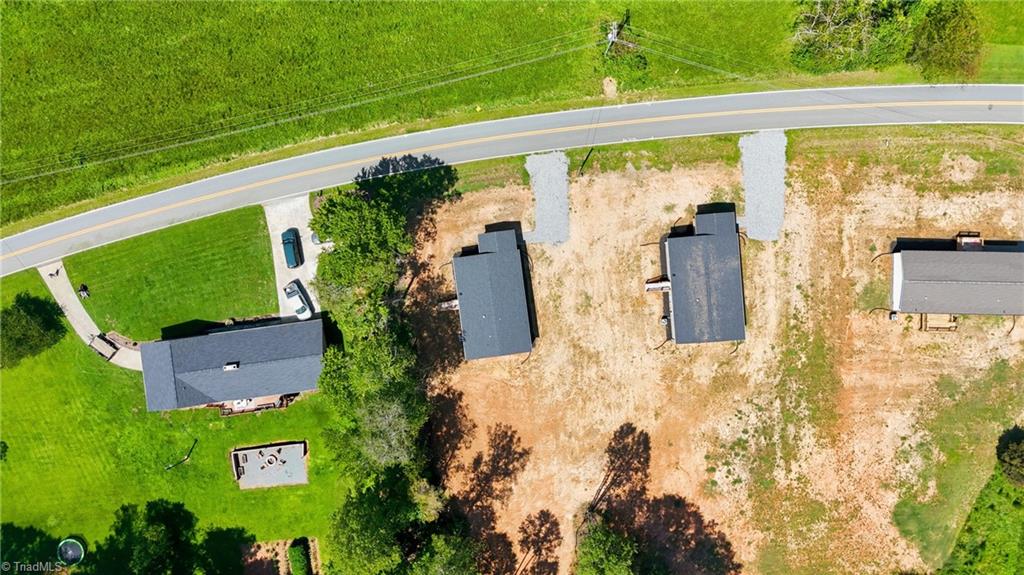 main property photo 37