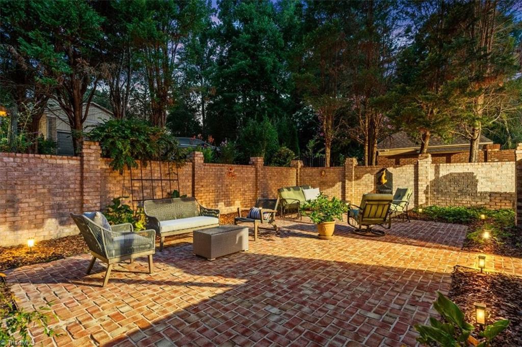 main property photo 41