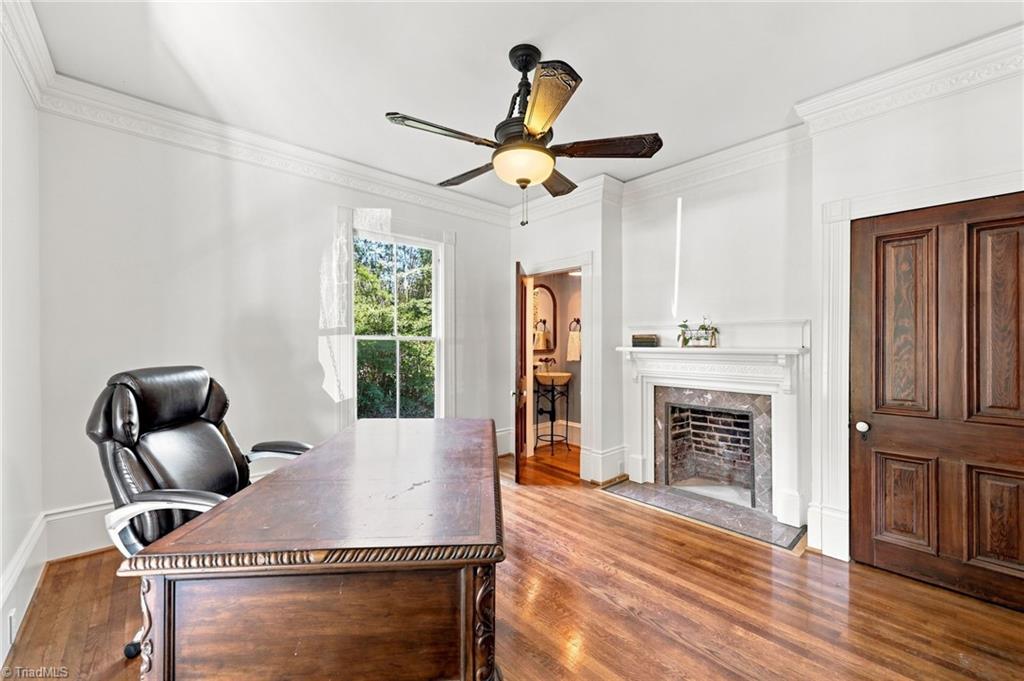 main property photo 8