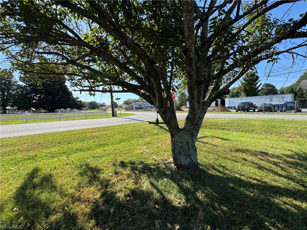 main property photo 8