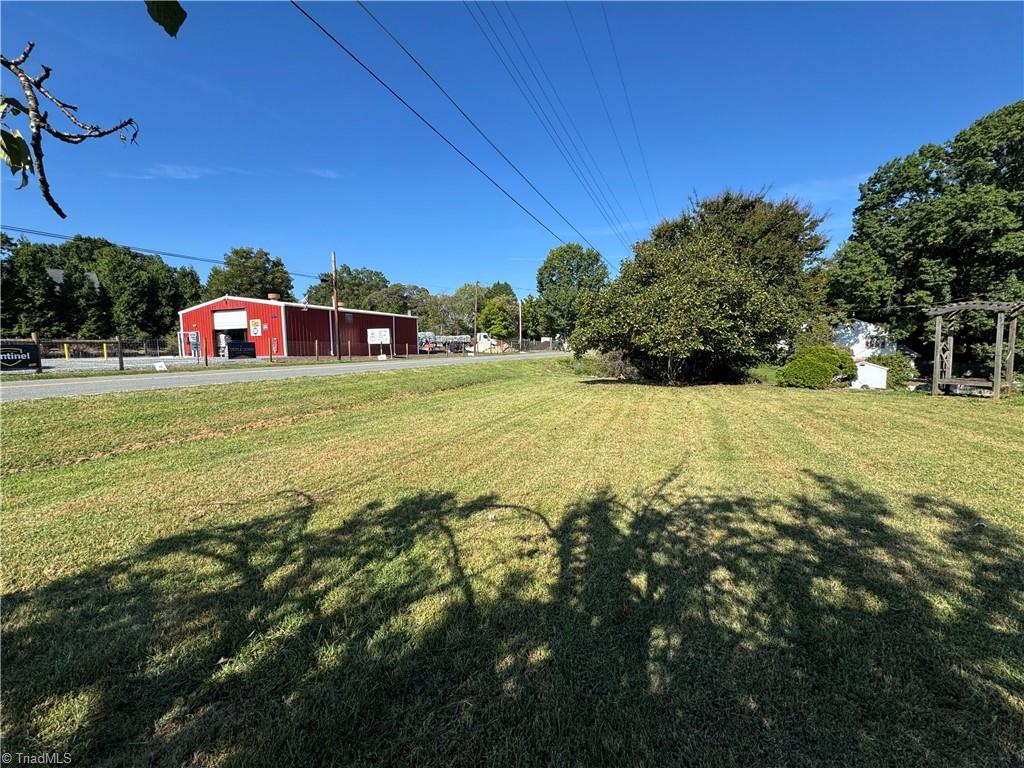 main property photo 9