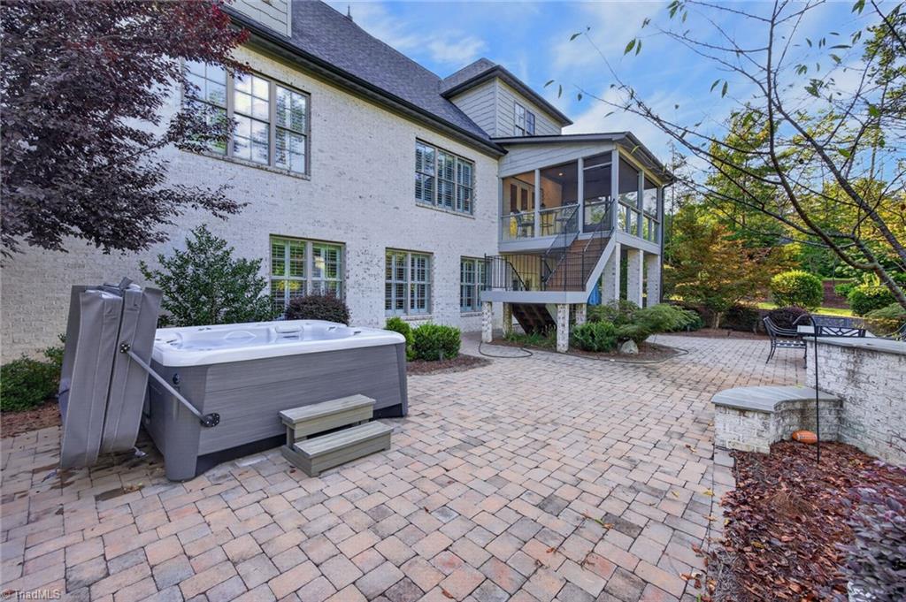 main property photo 40
