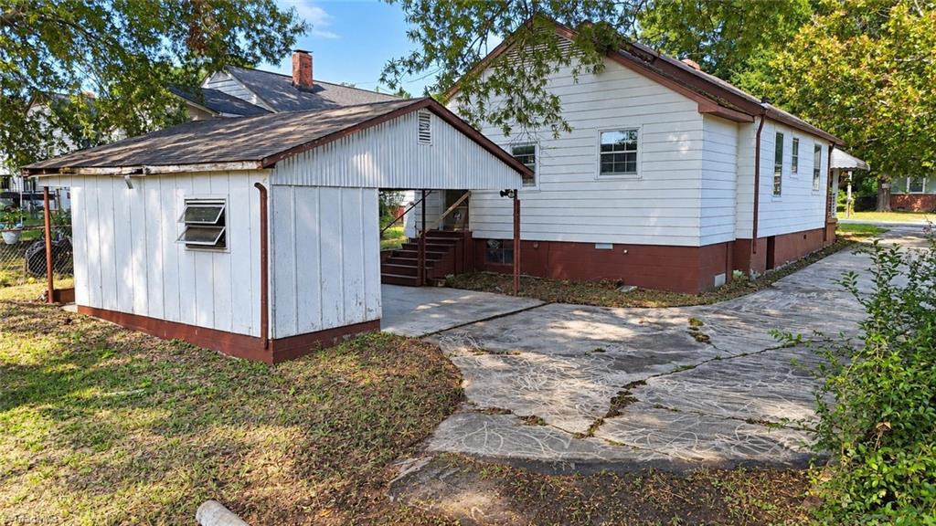 main property photo 14