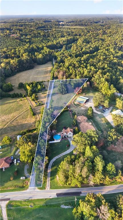 main property photo 8