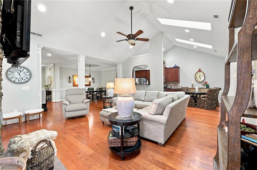 main property photo 25