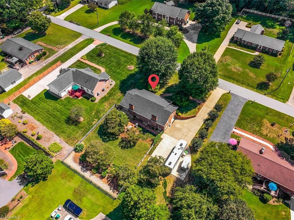 main property photo 45