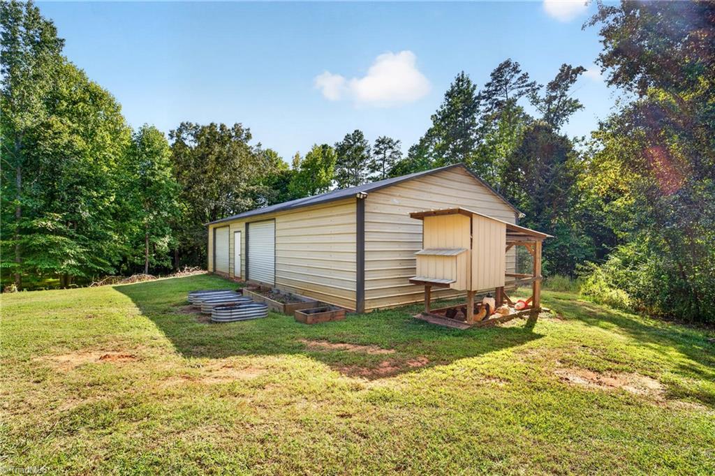 main property photo 37