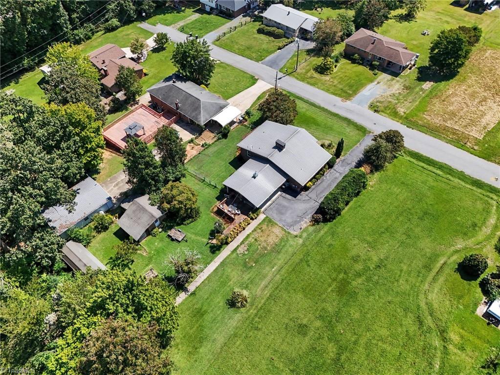 main property photo 34