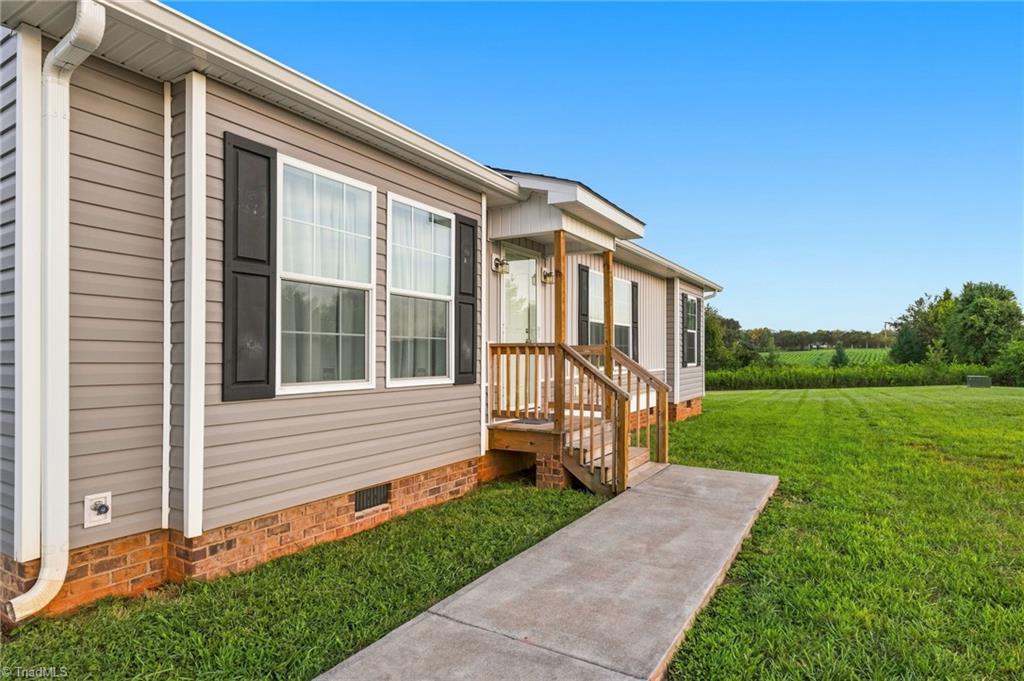 main property photo 28