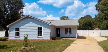 image of property with 4 Bed | 2 Bath | 1,221 Sqft
