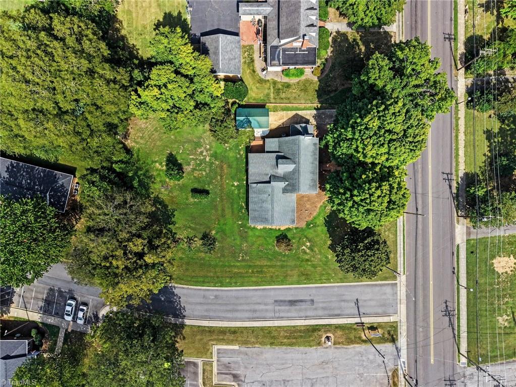 main property photo 33
