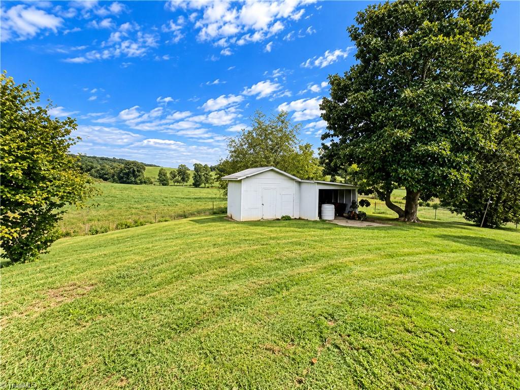 main property photo 4