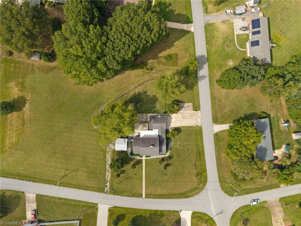 main property photo 39