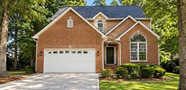 image of property with 4 Bed | 3 Bath | 3,045 Sqft