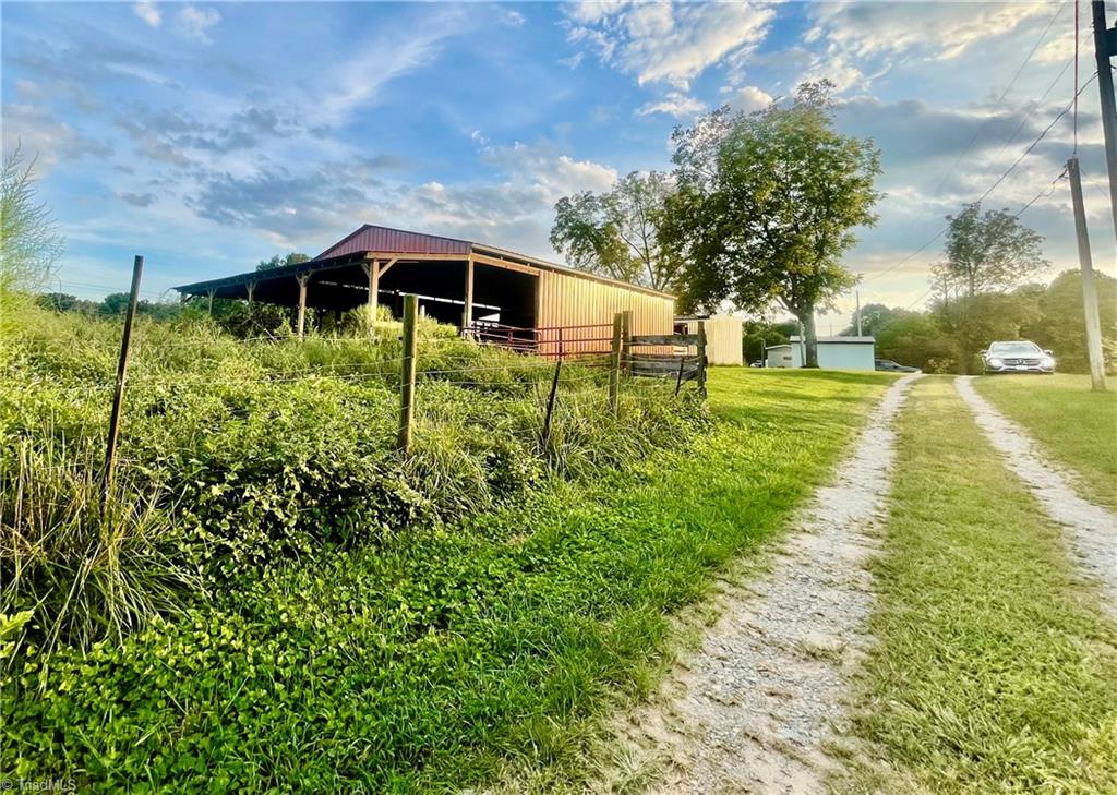 main property photo 14