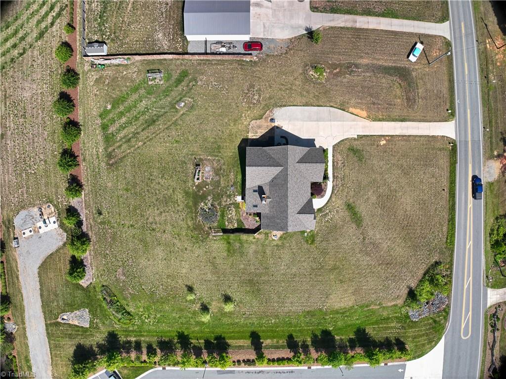 main property photo 48