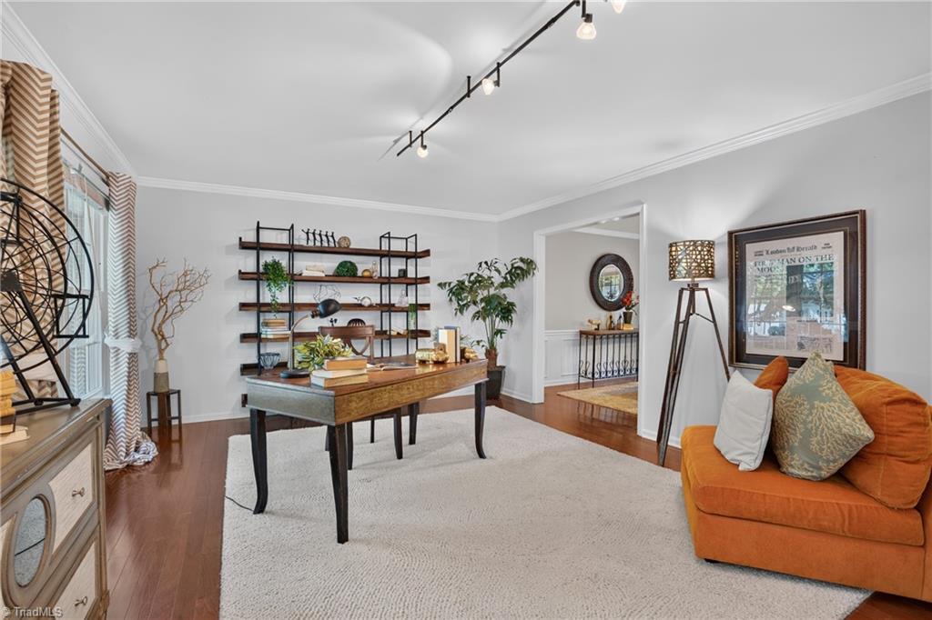 main property photo 7