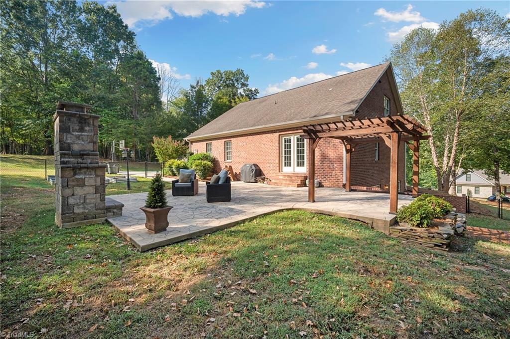 main property photo 29